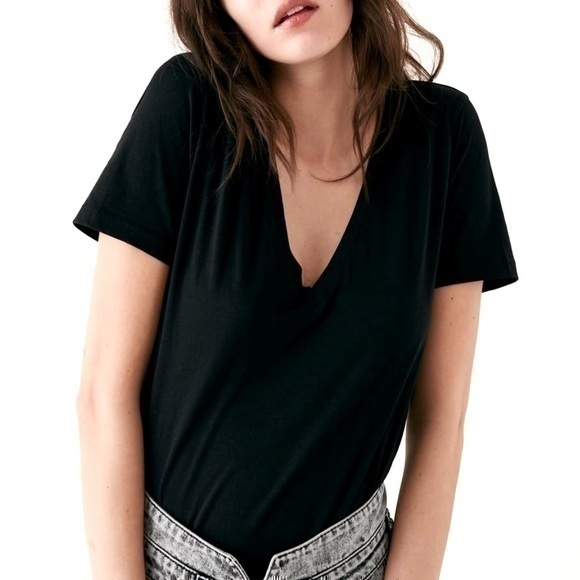 Zara Tops - Zara basic T-shirt tee V-neck square hem size S gently preloved